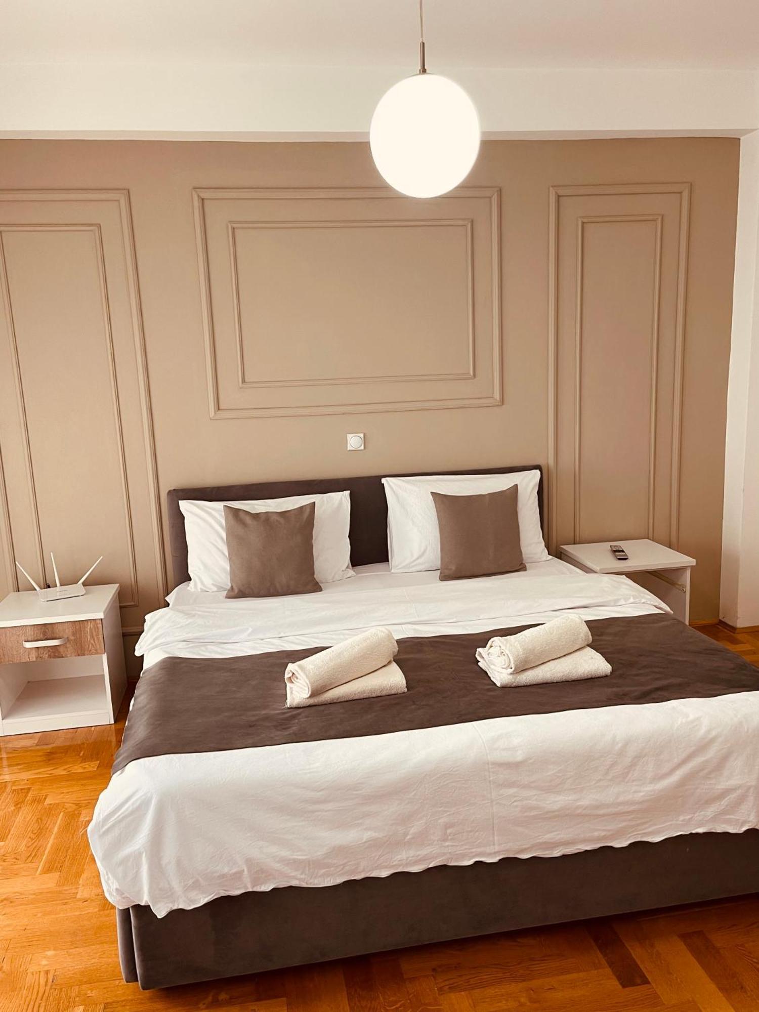 Front Beach Exclusive Apartments Struga Exterior foto